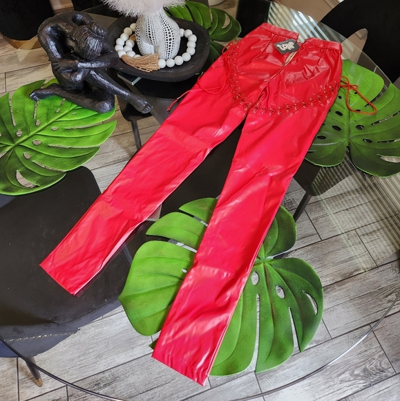 Red Vegan Leather Pants 👖 - Picture 7 of 8